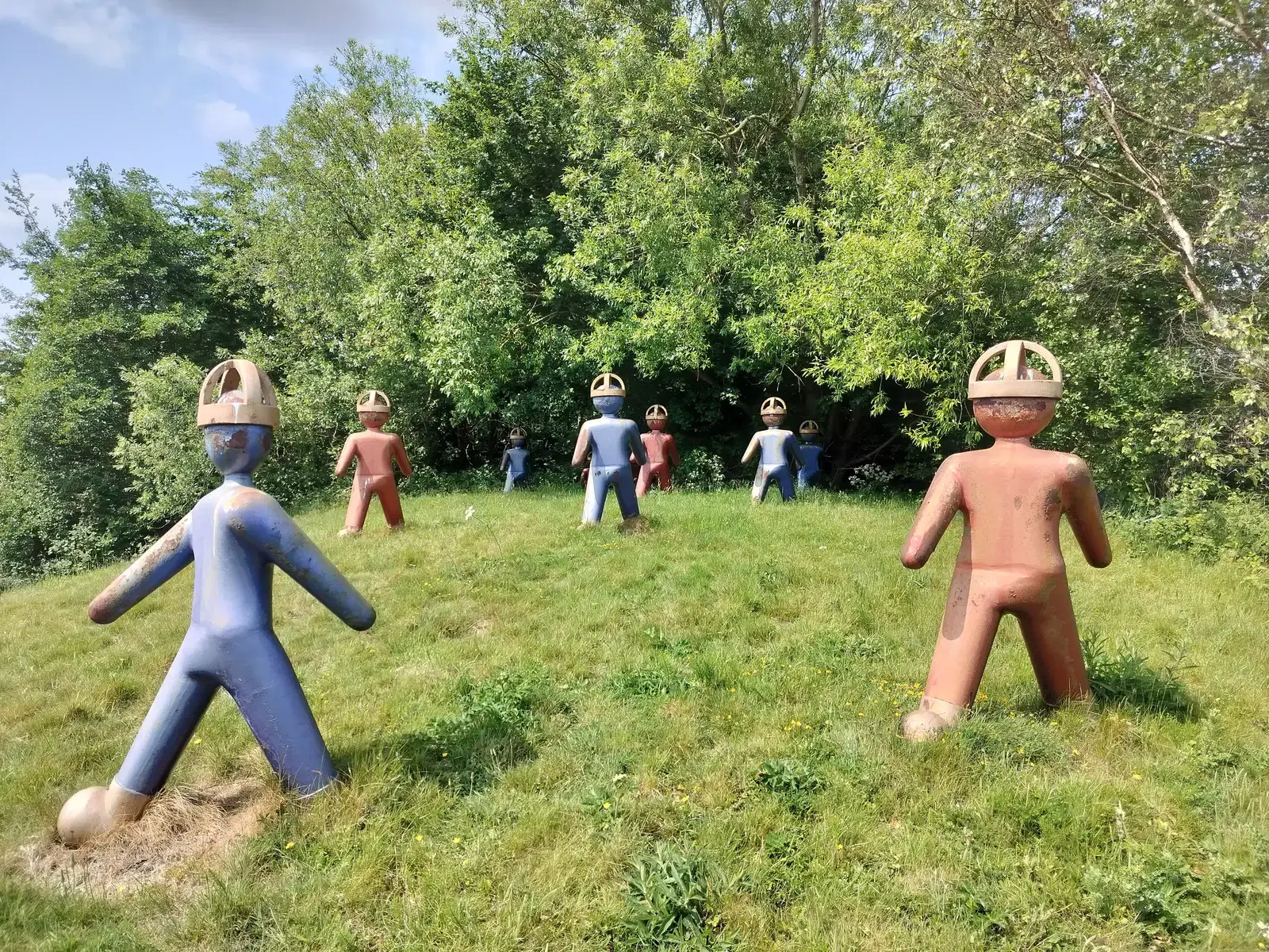 The Lost Dudes of Royal Quays: forgotten public art figures found in the undergrowth